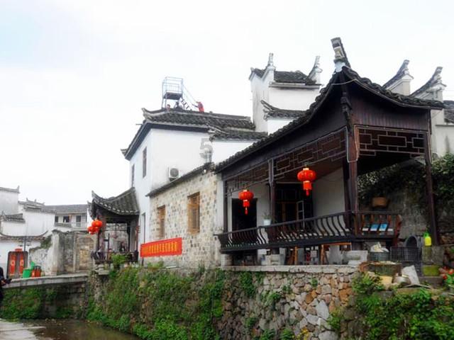 奔驰GLE Coupe矩阵改色膜钛金属，视觉效果更加出众